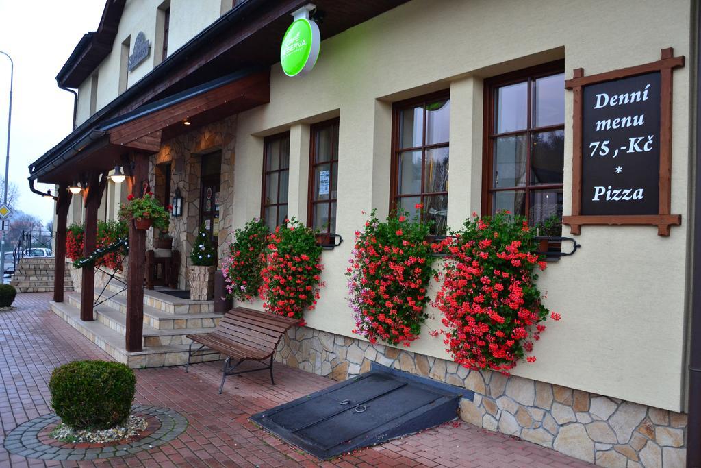 Horní Bečva Penzion A Restaurace Stare Casy מראה חיצוני תמונה